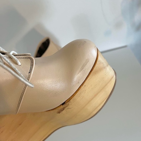 Deandri Nude Leather Platform Wedges - Picture 6 of 8